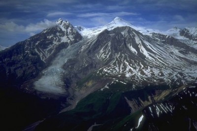 Exploración geotermica abandonada en Mt. Spurr, Alaska