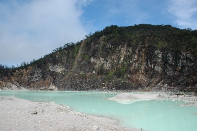Indonesia define 4 zonas geotérmicas en el país