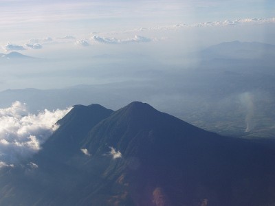 Descubierto nuevo yacimiento geotérmico en El Salvador