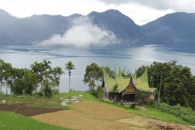 El potencial de energía geotérmica de Sumatra occidental se estima en 1,600 MW