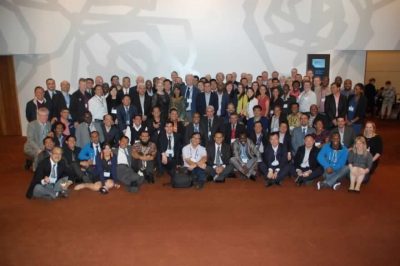 Programa de Capacitación Geotérmica de las Naciones Unidas celebra su 40º aniversario en la Conferencia del IGC