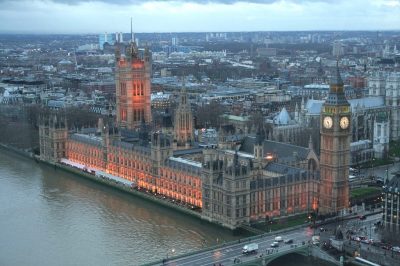 Debate sobre la energía geotérmica en el Reino Unido, el parlamento destaca su papel potencial para el país