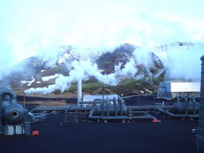 Producción de hidrógeno en la central geotérmica de Hellisheidi en Islandia