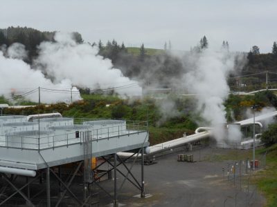 NZ y Japón firman memorando de entendimiento sobre hidrógeno: con planta piloto que utiliza geotermia en Taupo, NZ