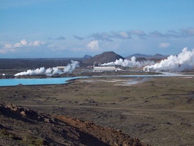 Los fondos de pensiones islandeses y el fondo británico compran a la empresa geotérmica HS Orka