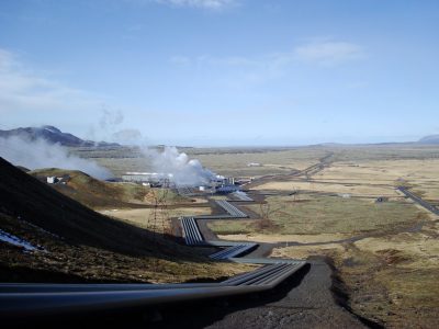 Empresa suiza busca producir hidrógeno y metano en la planta geotérmica Hellisheidi