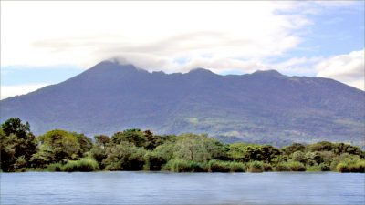 Nicaragua avanza en proceso de permisos para proyecto geotérmico Mombacho