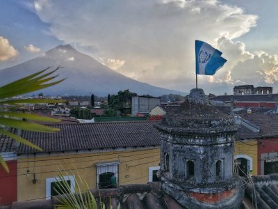 Presentan proyecto: “Aprovechamiento del calor geotérmico para la deshidratación de alimentos en Guatemala, Mesón San Michkael”.