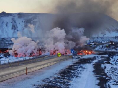 Nueva erupción volcánica cerca de planta geotérmica y Laguna Azul en Islandia