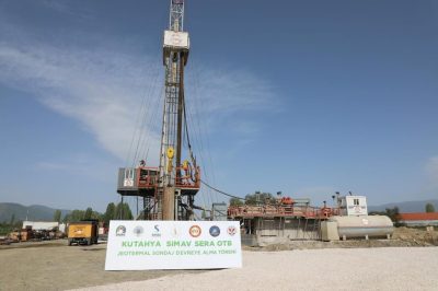 Simav en Turquía prepara su primera cosecha de invernaderos geotérmicos para 2027